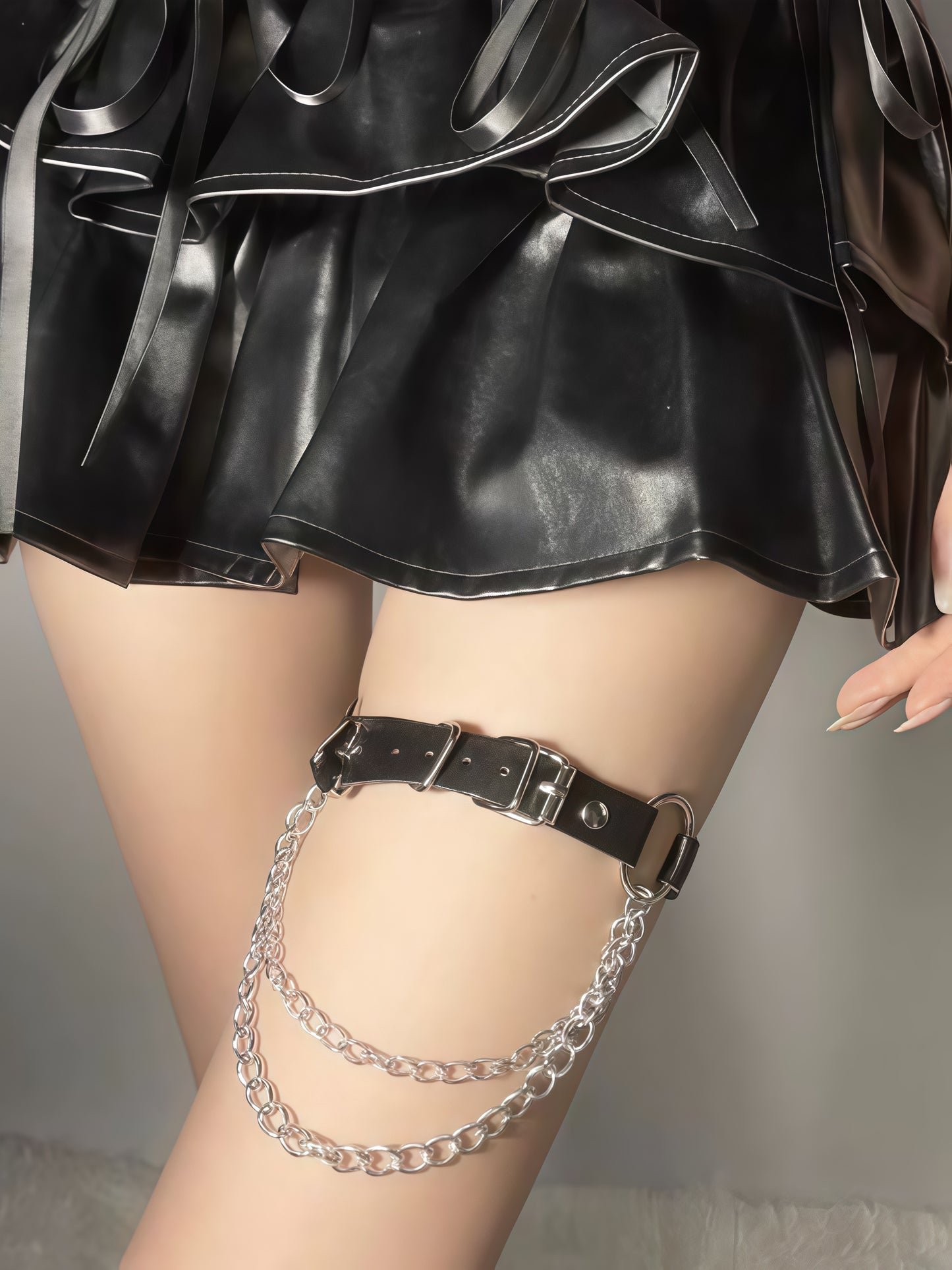 Gothic-style punk JK belt leg ring, feminine thigh accessory, sexy strappy leg chain